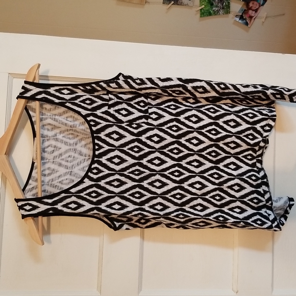 Black and white tank top